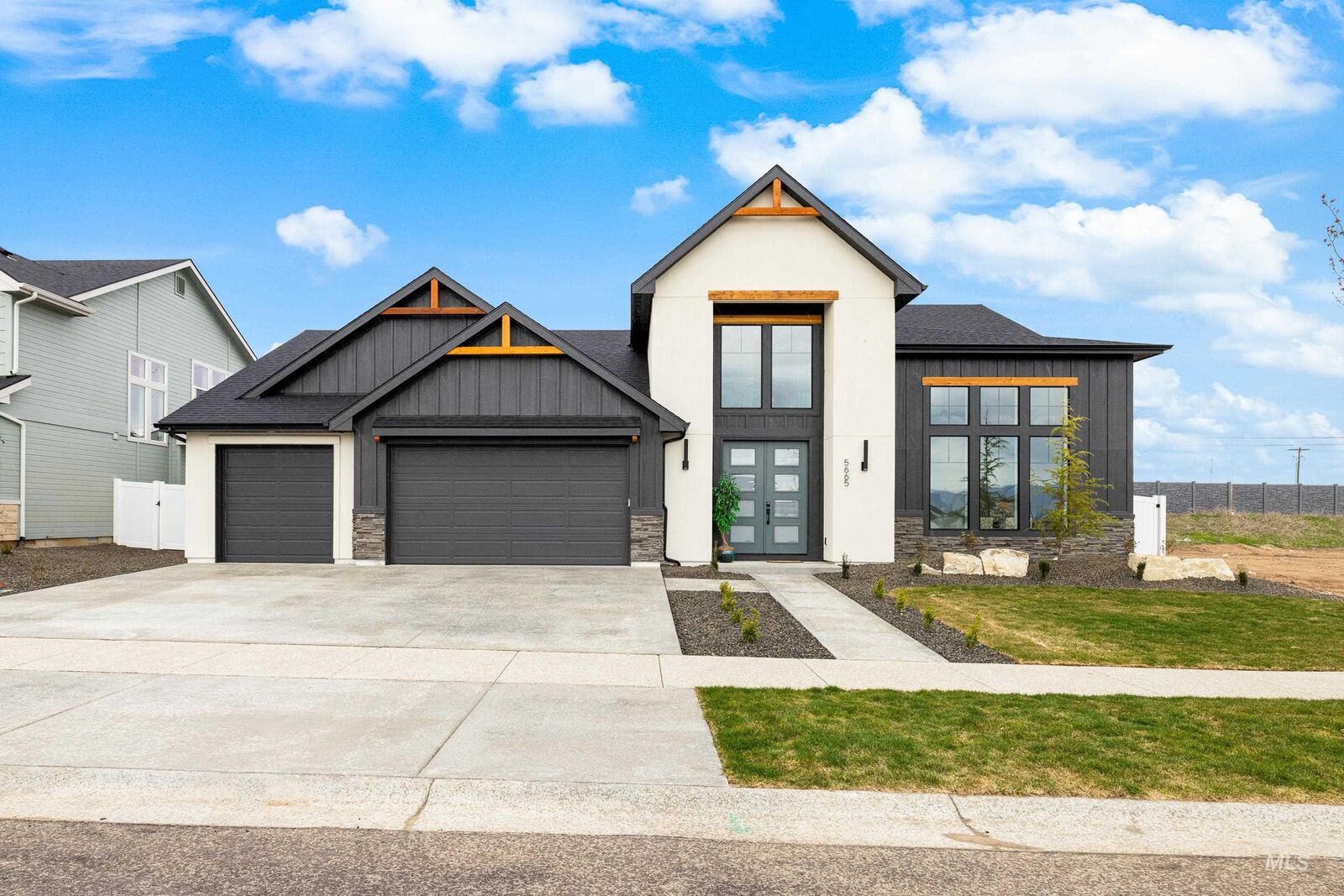 Property Photo: 5665 S Snowden Ave. ID 83642