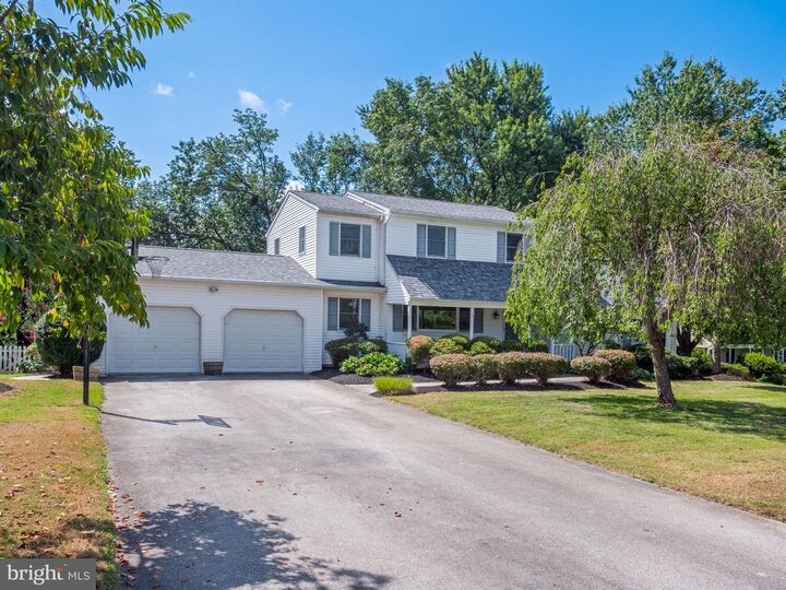 Property Photo:  226 Retford Lane  PA 19380 