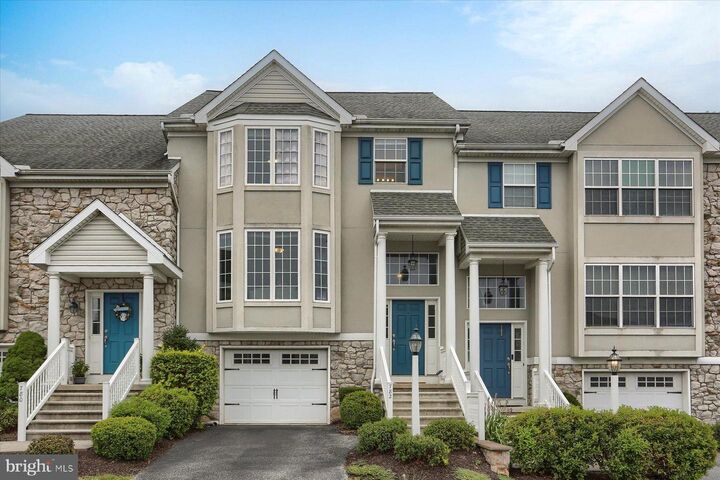 782 Oak Leaf Lane  Harrisburg PA 17111 photo