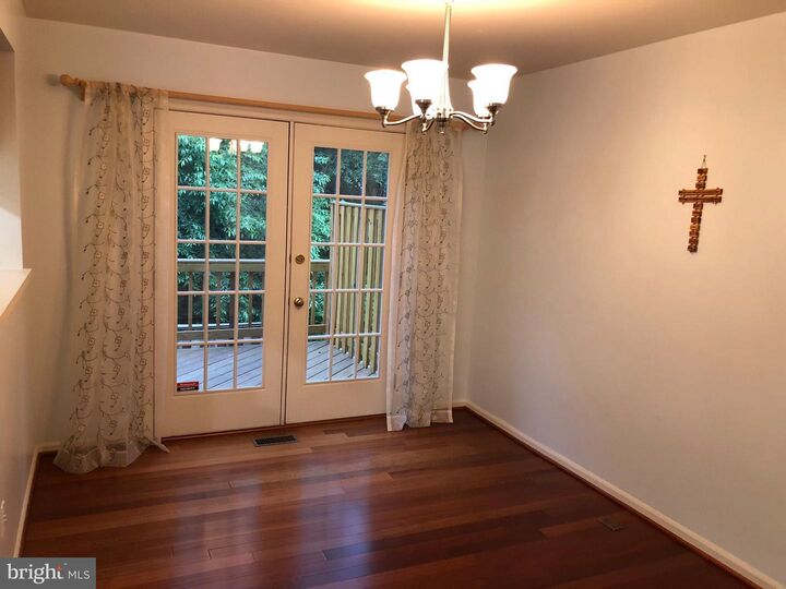 Property Photo:  7064 Gatton Square  VA 22315 