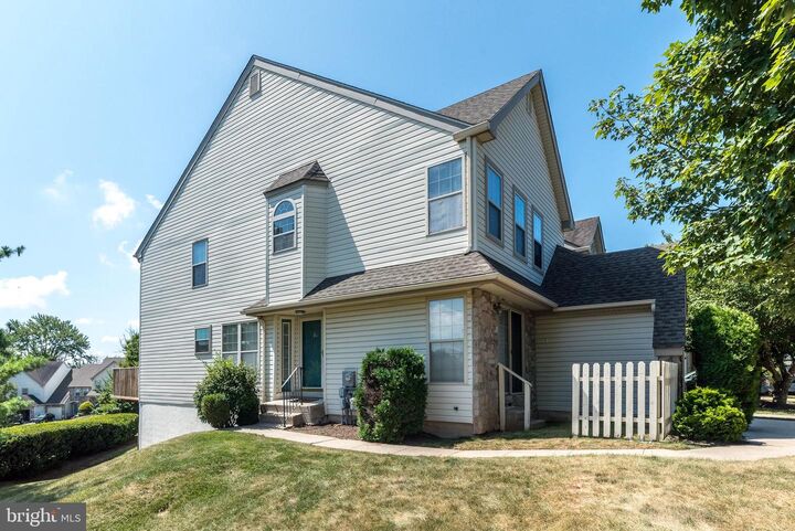 Property Photo:  106 Larkspur Court  PA 18914 