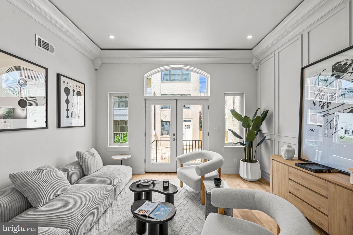 Property Photo:  1146 N 3rd Street  PA 19123 