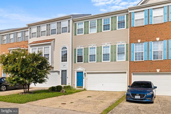 Property Photo:  18489 Sierra Springs Square  VA 20176 