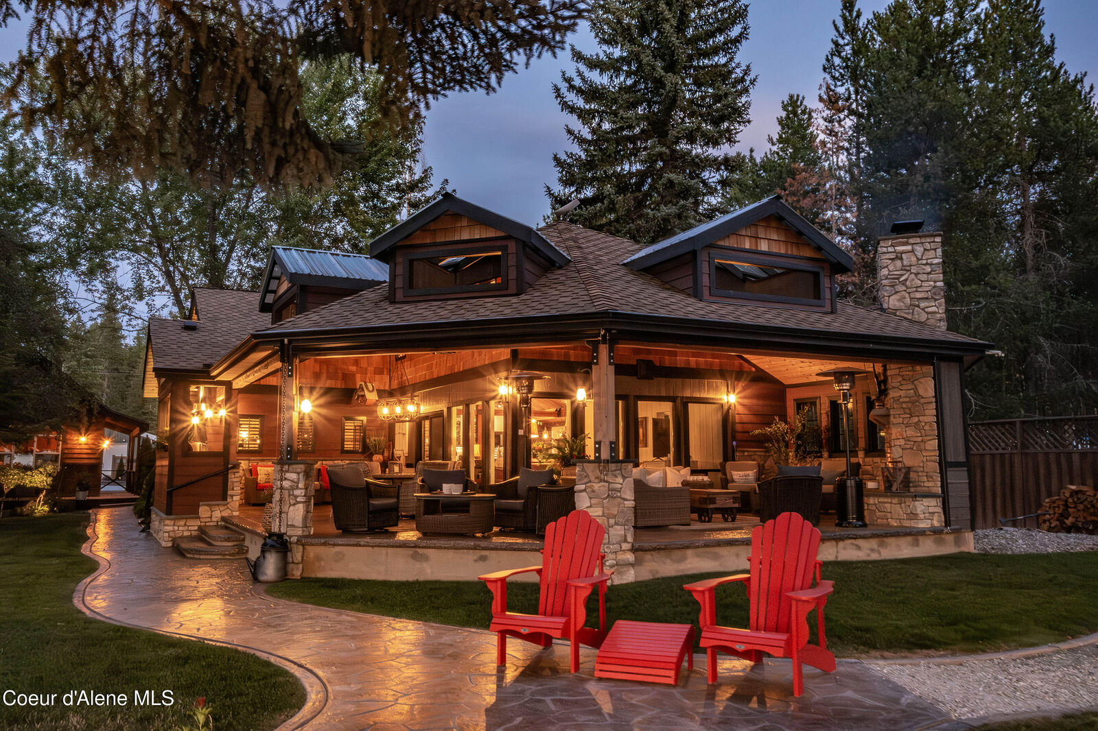 Property Photo:  737 Evergreen Rd  ID 83860 