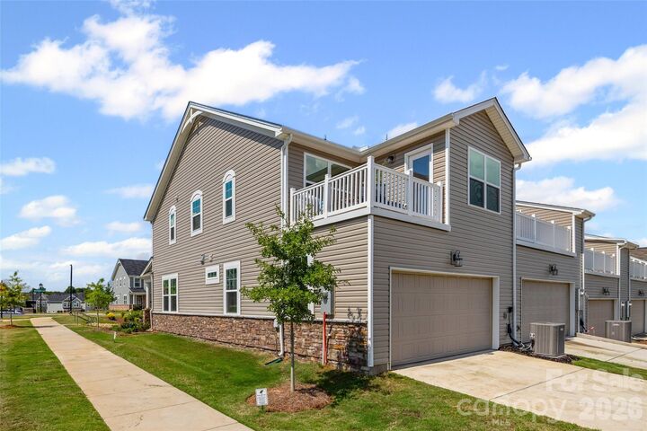 Property Photo:  15345 Braid Meadow Drive  NC 28278 