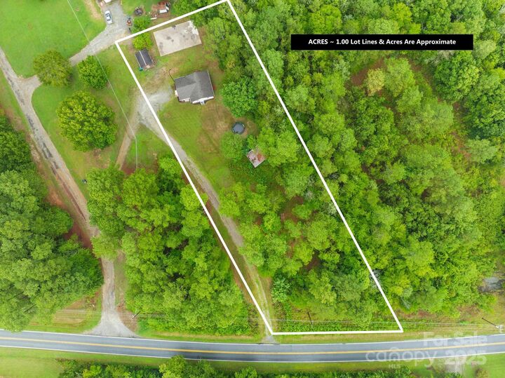 Property Photo: 114 Graham Acres Road NC 28147