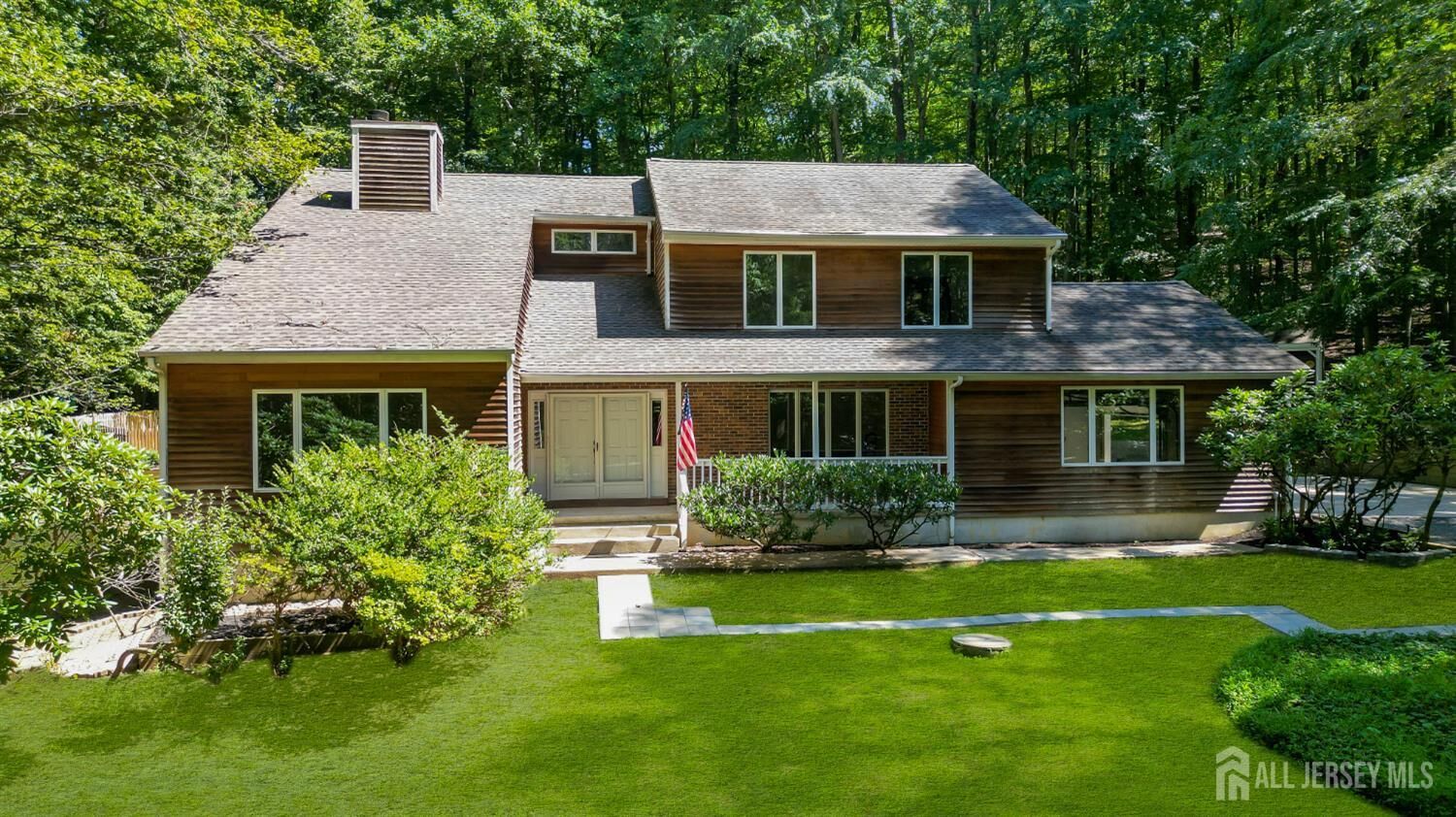 Property Photo:  56 Prodelin Way  NJ 08535 