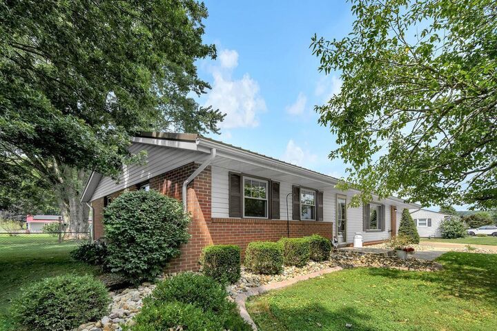 Property Photo:  19 Valley View Drive  OH 43055 