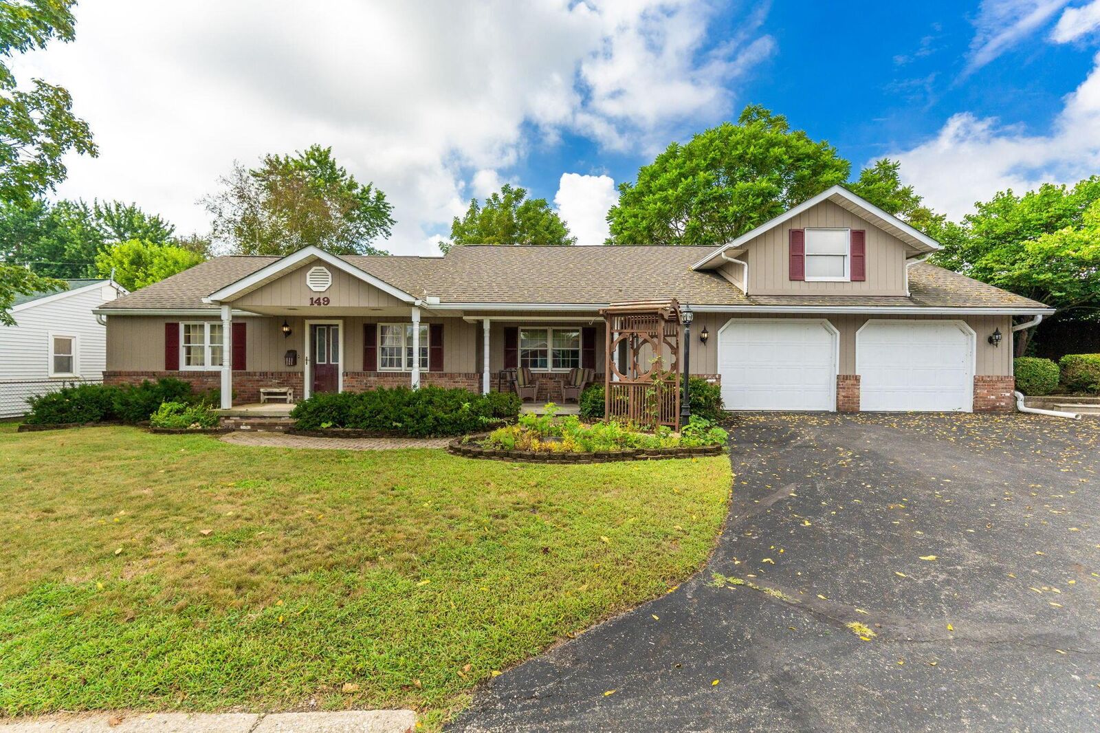 Property Photo:  149 Dunmore Road  OH 43113 