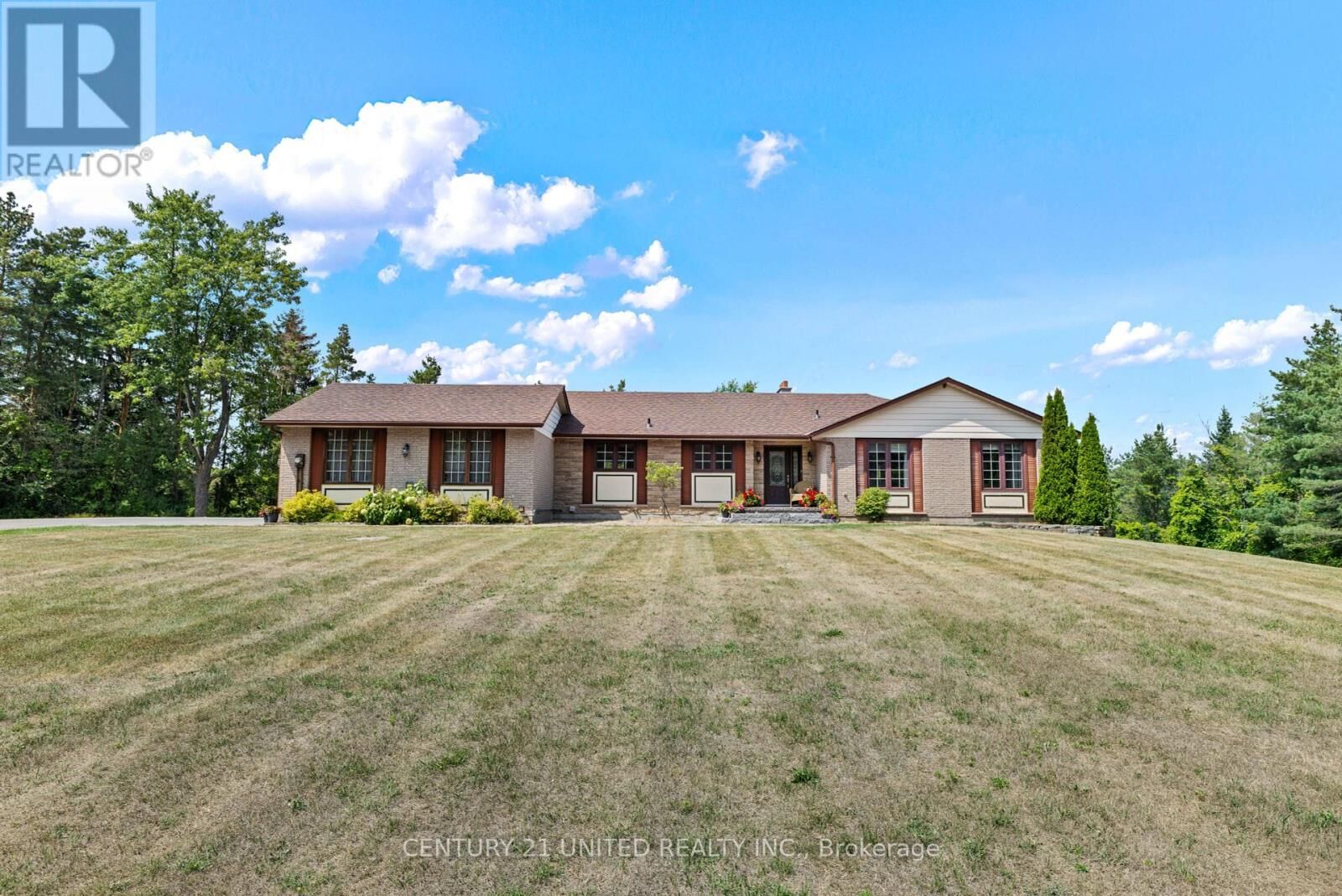 Property Photo:  612 Fallis 6th Line  ON L0A 1G0 