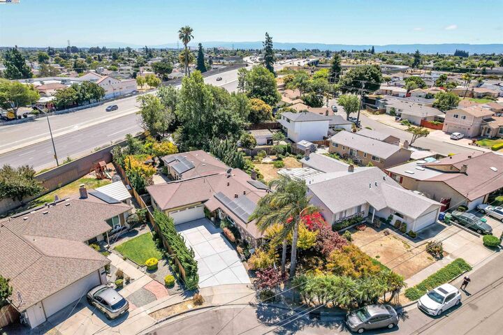 512 Teasdale Pl  Hayward CA 94544 photo