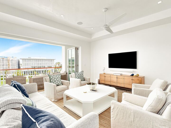 Property Photo:  70 Governors Court C302  FL 32461 