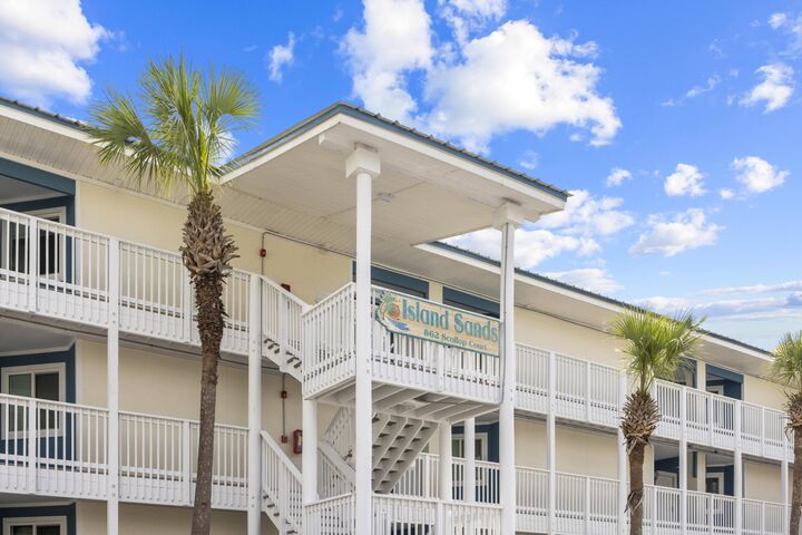 Property Photo:  862 Scallop Court 302  FL 32548 