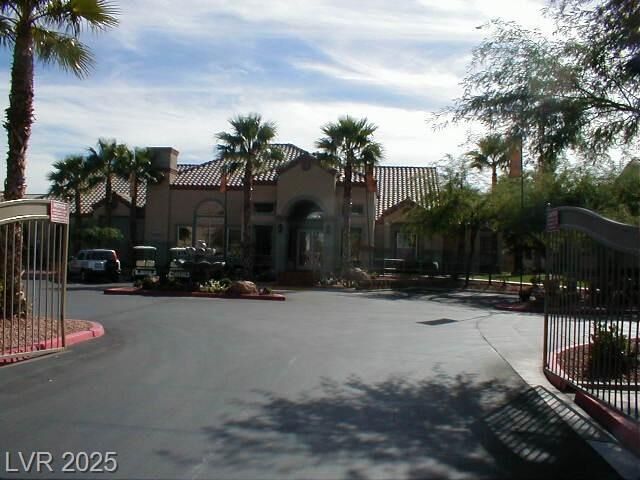 Property Photo: 5055 West Hacienda Avenue 1103 NV 89118