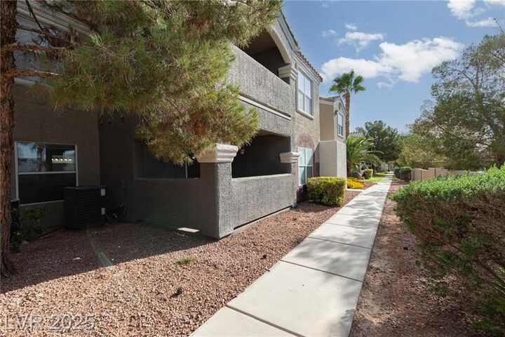 Property Photo:  5055 West Hacienda Avenue 1103  NV 89118 
