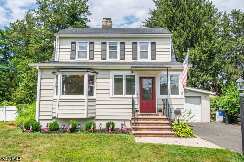 Property Photo:  4 Birch Ln  NJ 07932 