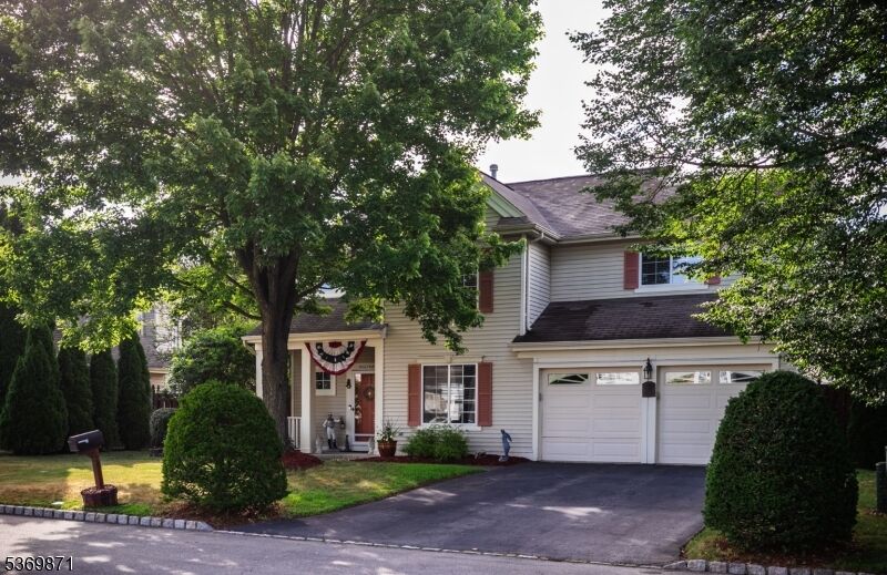 Property Photo:  25 Little Doe Run  NJ 07438 