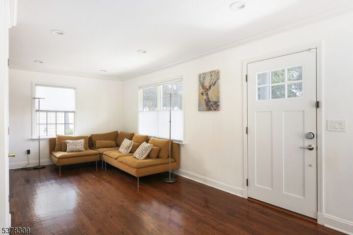 Property Photo:  11 Sherwood Road  NJ 07081 