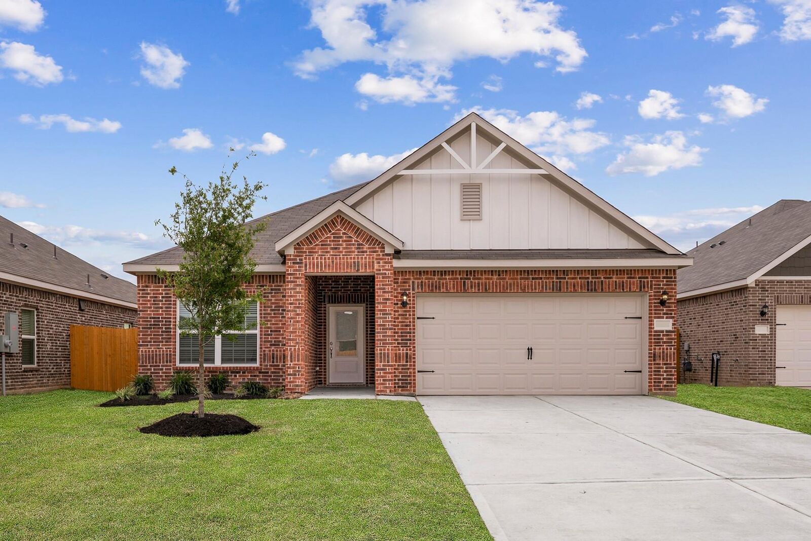 Property Photo:  452 Beechwood Hacienda Drive  TX 77493 