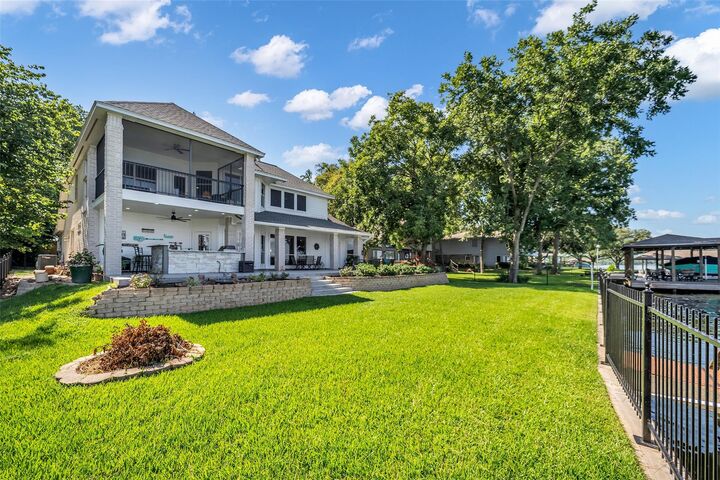 Property Photo: 16314 Hunters Circle TX 77356