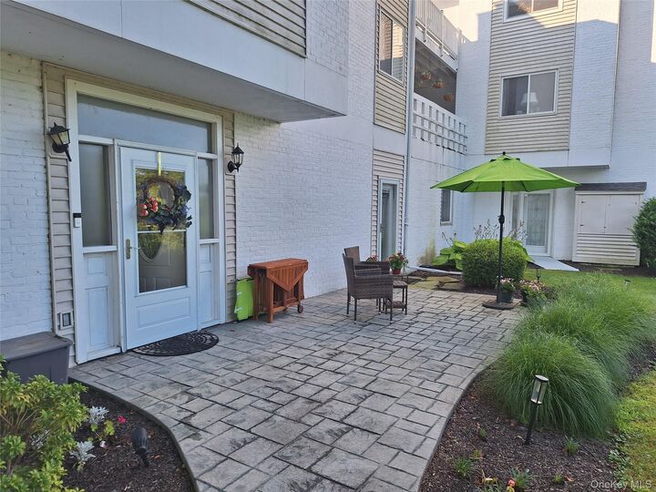 Property Photo:  4 Carroll Boulevard  NY 12545 