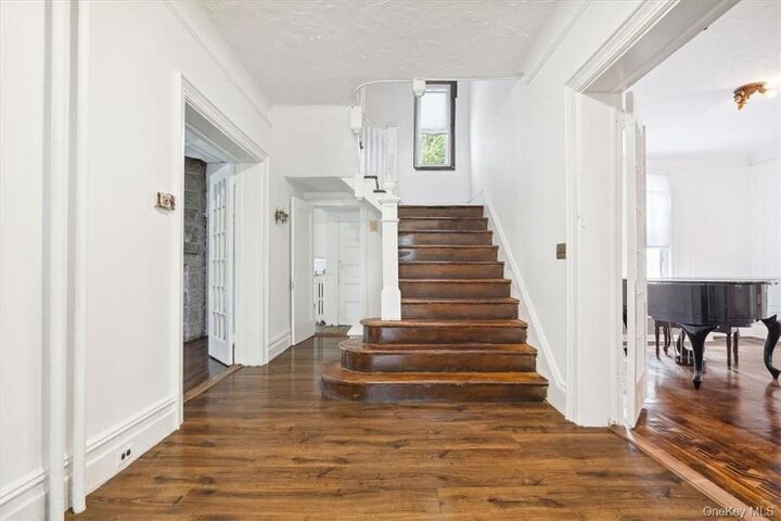 Property Photo:  61 Hamilton Avenue  NY 10801 