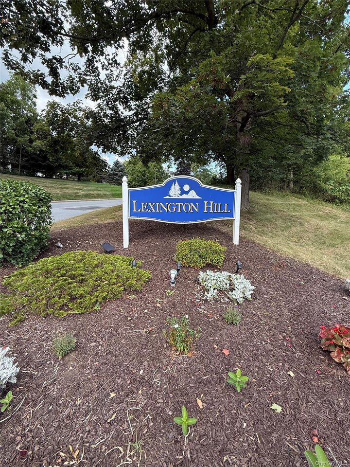 Property Photo:  8 Lexington Hill Road 6  NY 10926 