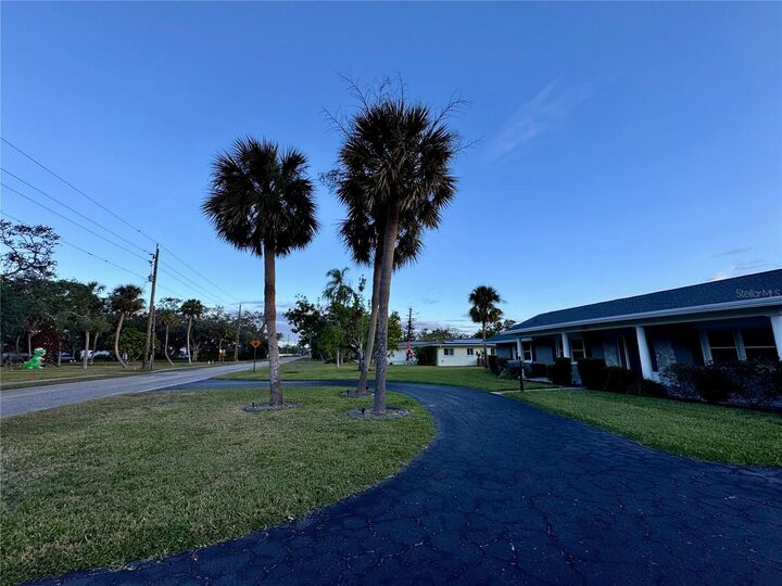 Property Photo: 2207 51st Street W FL 34209