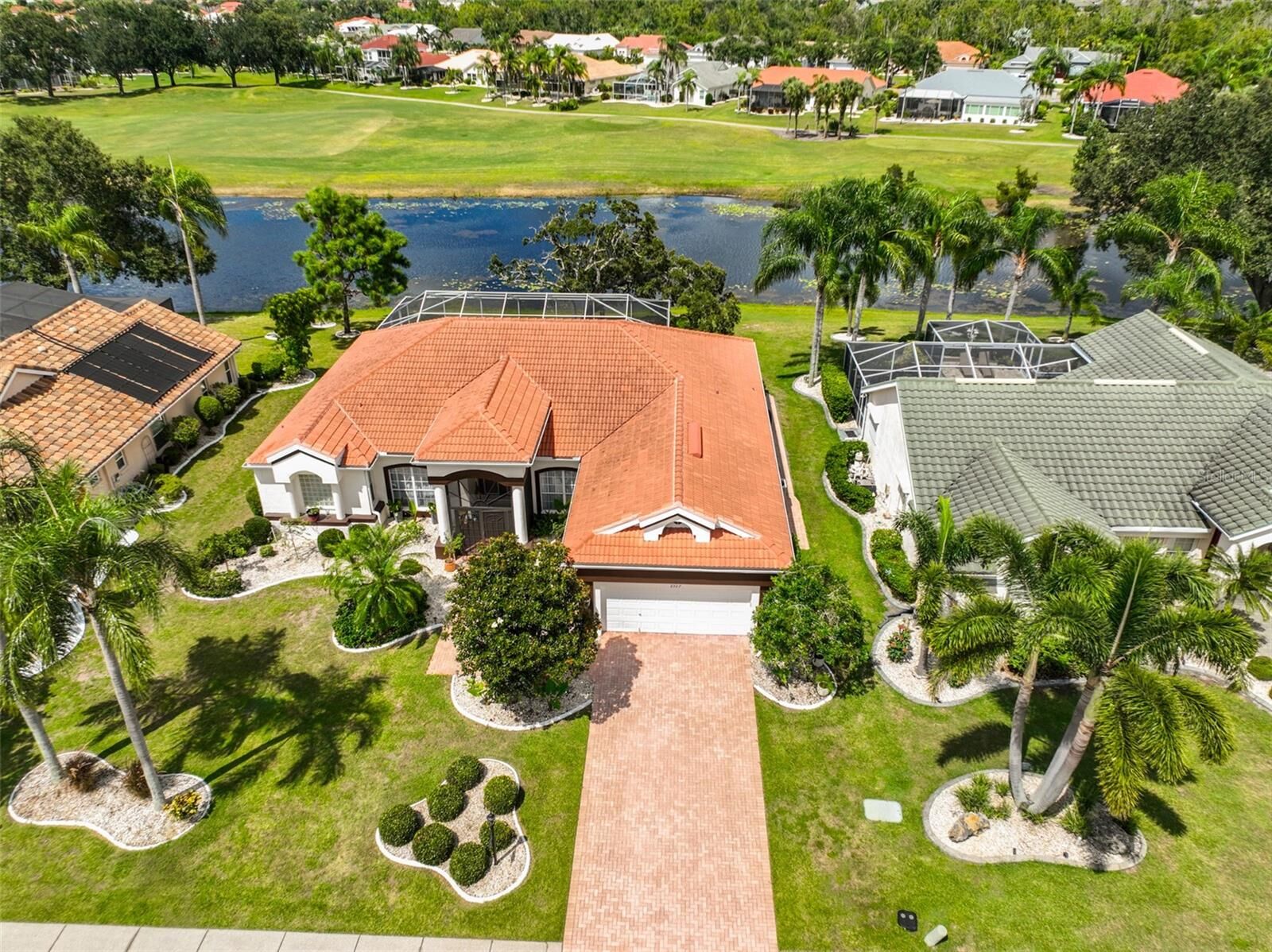 Property Photo: 2327 Platinum Drive FL 33573