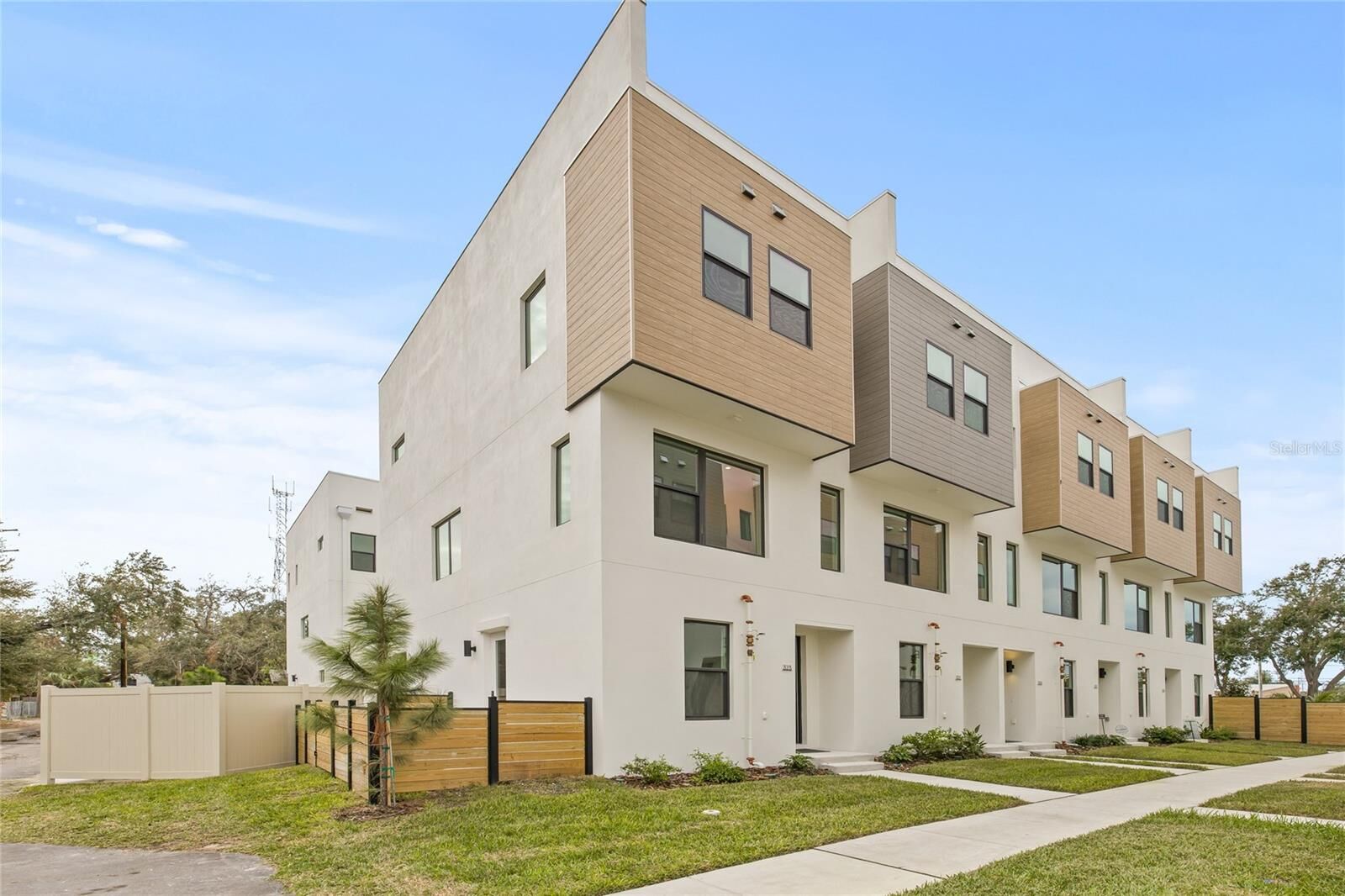 Property Photo:  323 15th Street N  FL 33705 