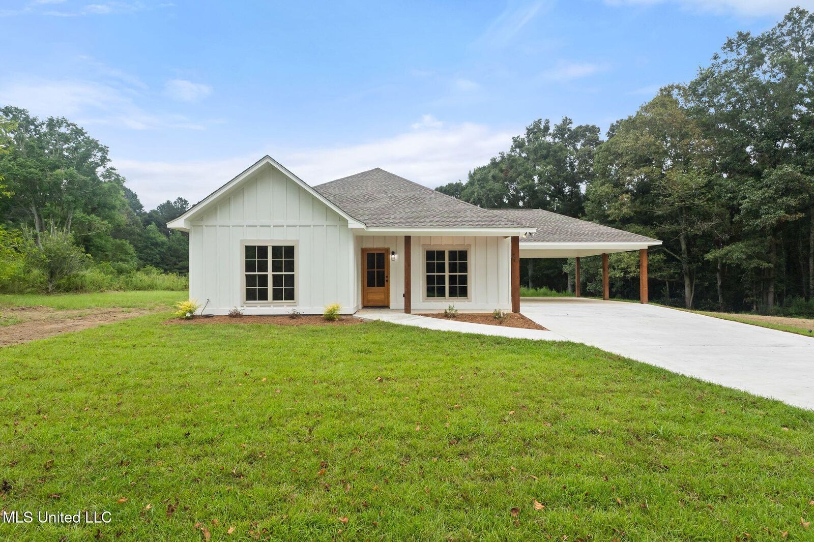 Property Photo: 625 Shirley Sanford Road MS 39479