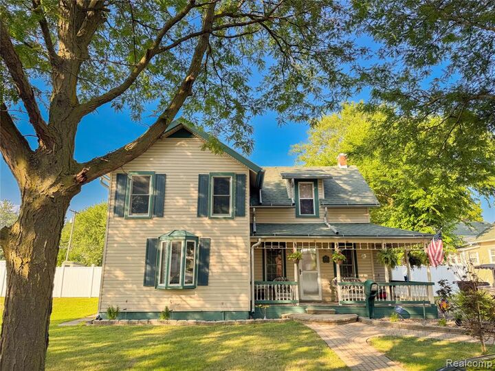 26240 Gibraltar Road  Flat Rock MI 48134 1520 photo