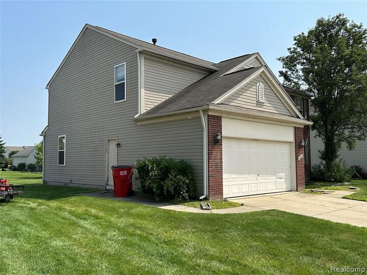 Property Photo:  56782 Inland Court  MI 48042 1189 