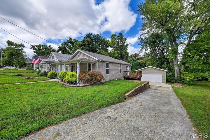 Property Photo: 1121 Hall Street MO 63301