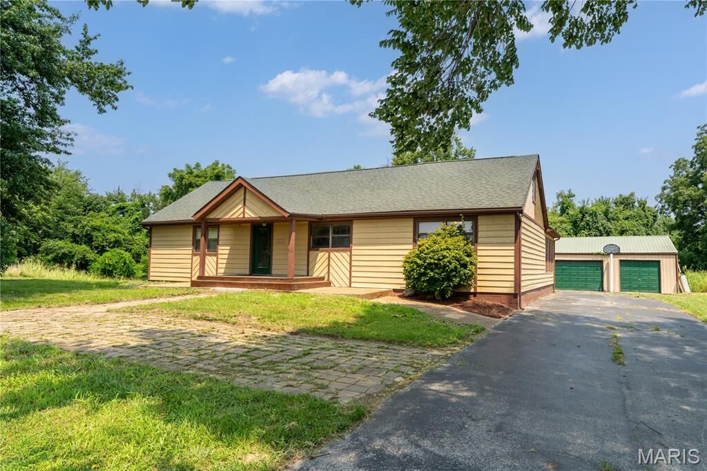 Property Photo: 5171 Old Alton Edwardsville Road IL 62025