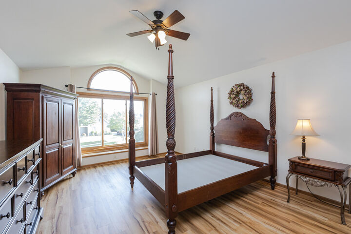 Property Photo:  858 Laureate Dr  WI 53072 