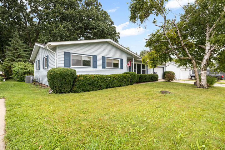 Property Photo:  130 Clinton St  WI 54937 