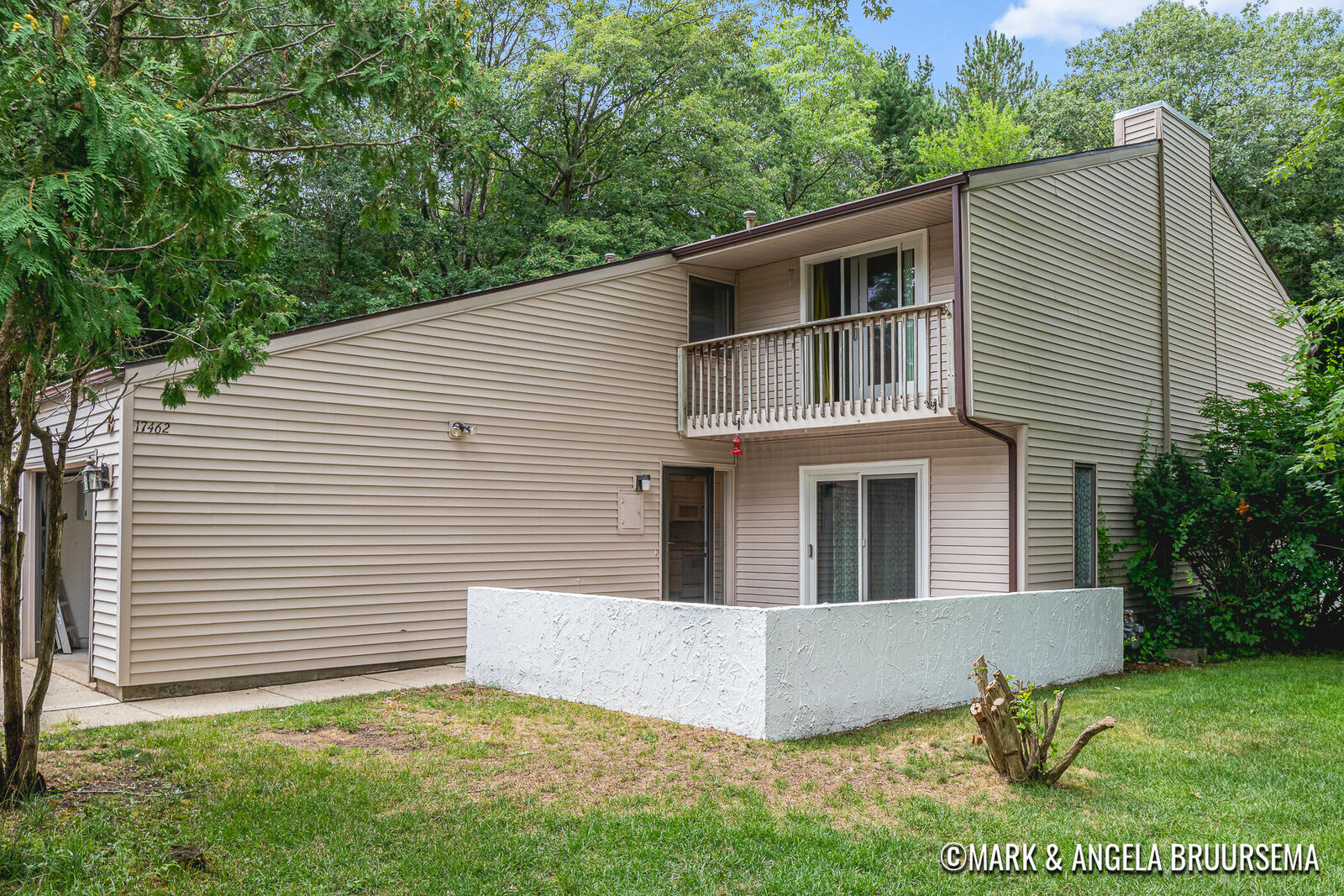 Property Photo:  17462 Dunewood Court  MI 49456 