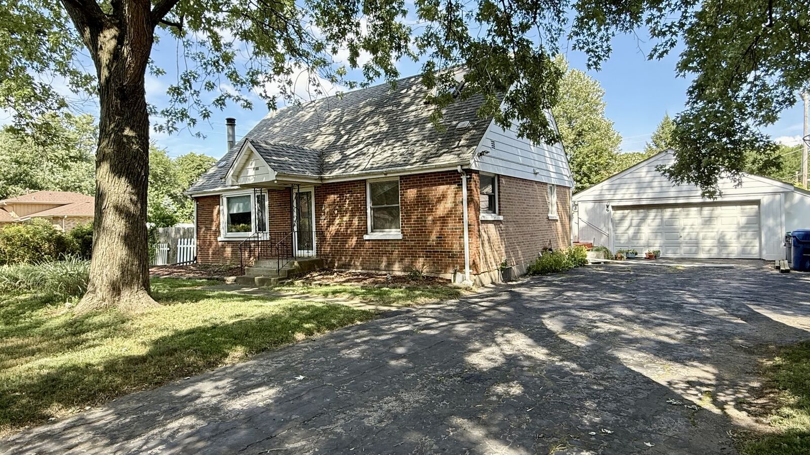 Property Photo: 9305 S 78th Avenue IL 60457