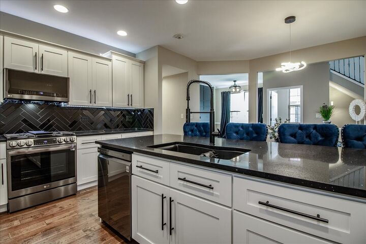 Property Photo:  2783 Blakely Lane  IL 60540 