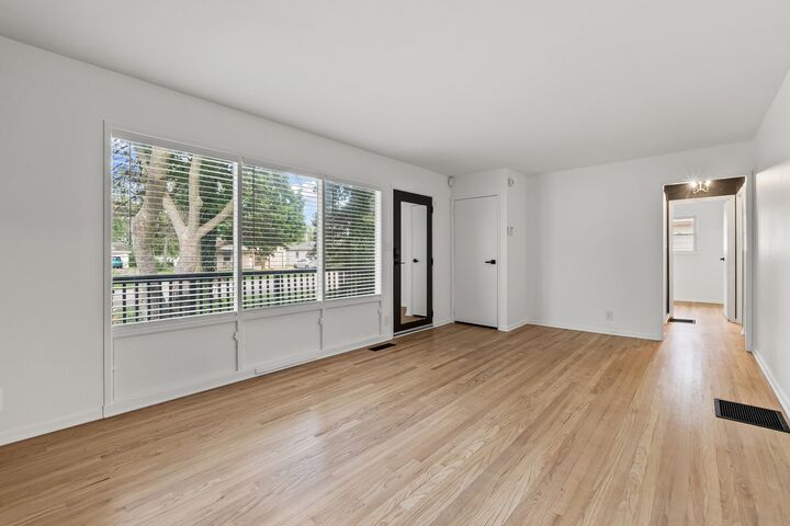 Property Photo:  805 Lilac Lane  IL 60435 