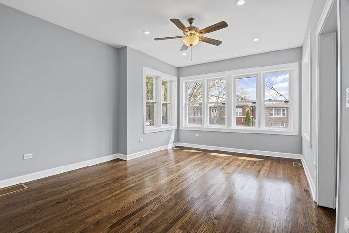 Property Photo:  7742 S Hermitage Avenue  IL 60620 