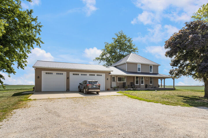 Property Photo: 164 County Road 3100 IL 61845