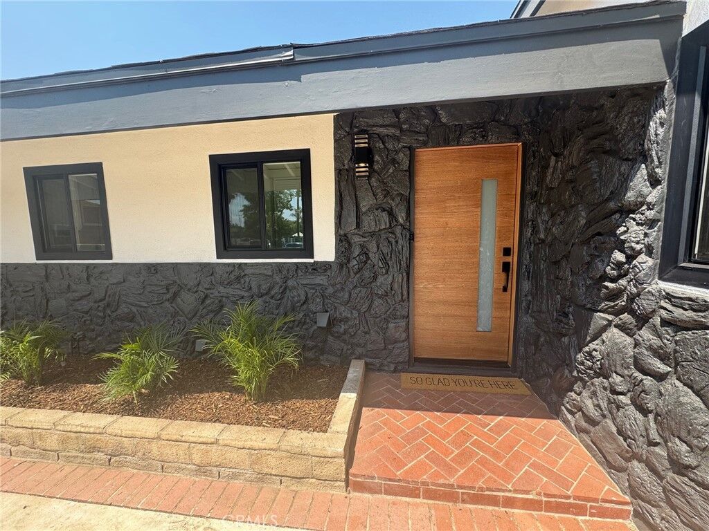 Property Photo:  11327 Blythe Street  CA 91352 