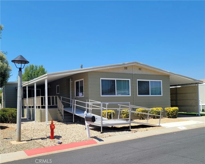 Property Photo:  27601 Sun City Boulevard 5  CA 92586 