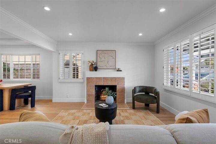 Property Photo:  8769 Croydon Avenue  CA 90045 