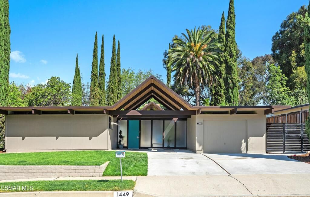 Property Photo:  1449 Fordham Avenue  CA 91360 