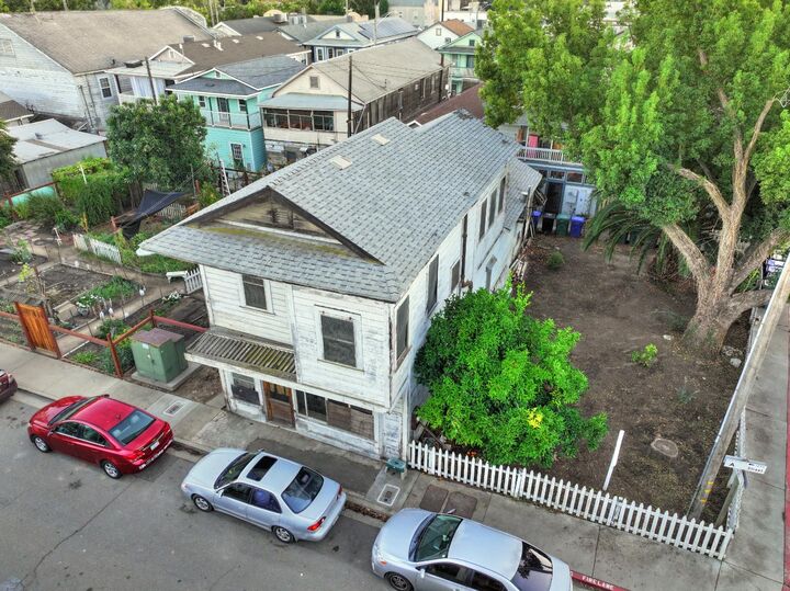 Property Photo:  1254 A Street  CA 95690 