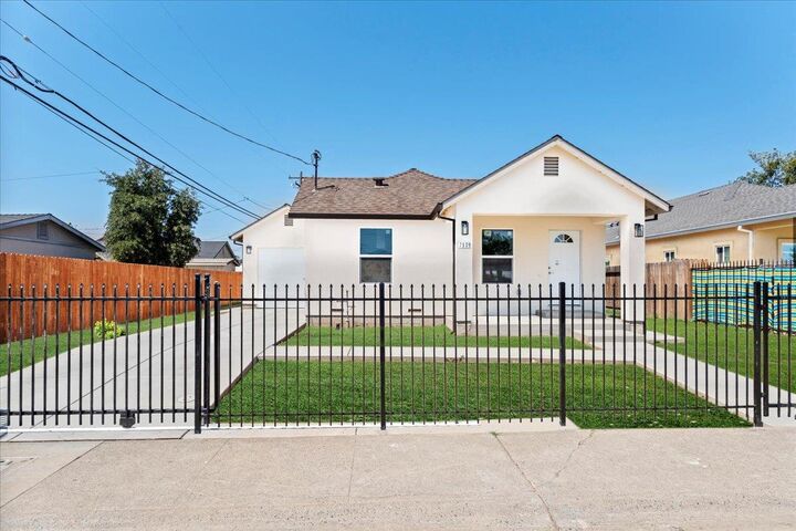 7909 35th Ave  Sacramento CA 95824 photo