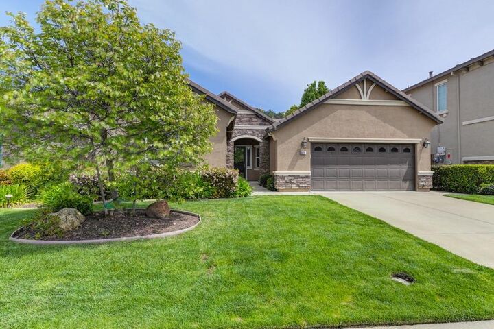 975 Hildebrand Circle  Folsom CA 95630 photo
